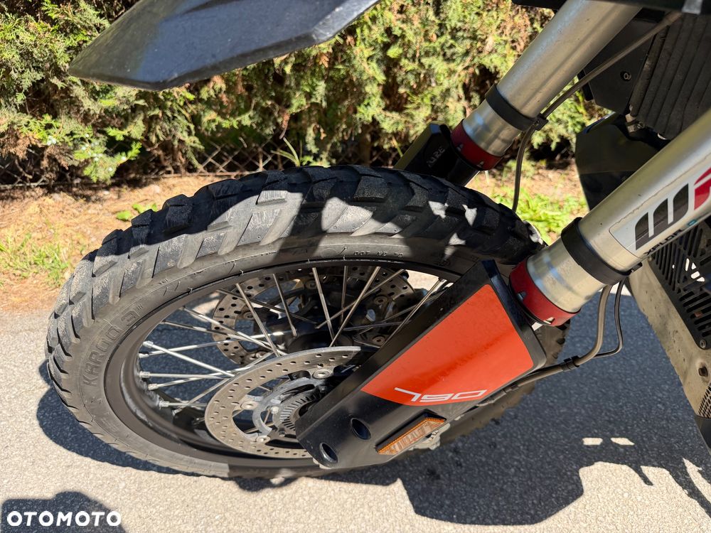 KTM Adventure 790 - 21