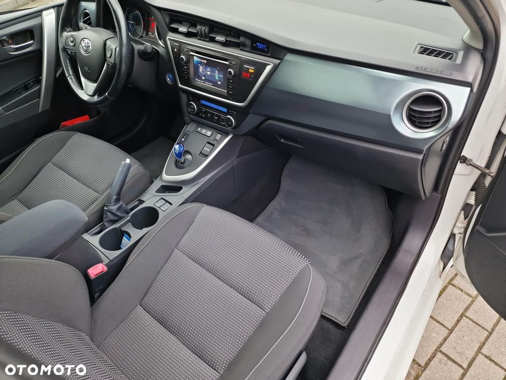 Toyota Auris Hybrid 135 Premium - 17