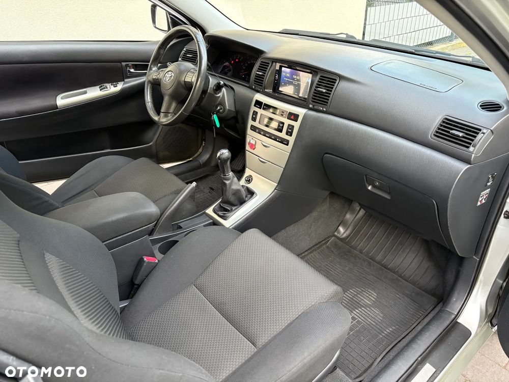 Toyota Corolla 2.0 D-4D Sol (air6) - 15