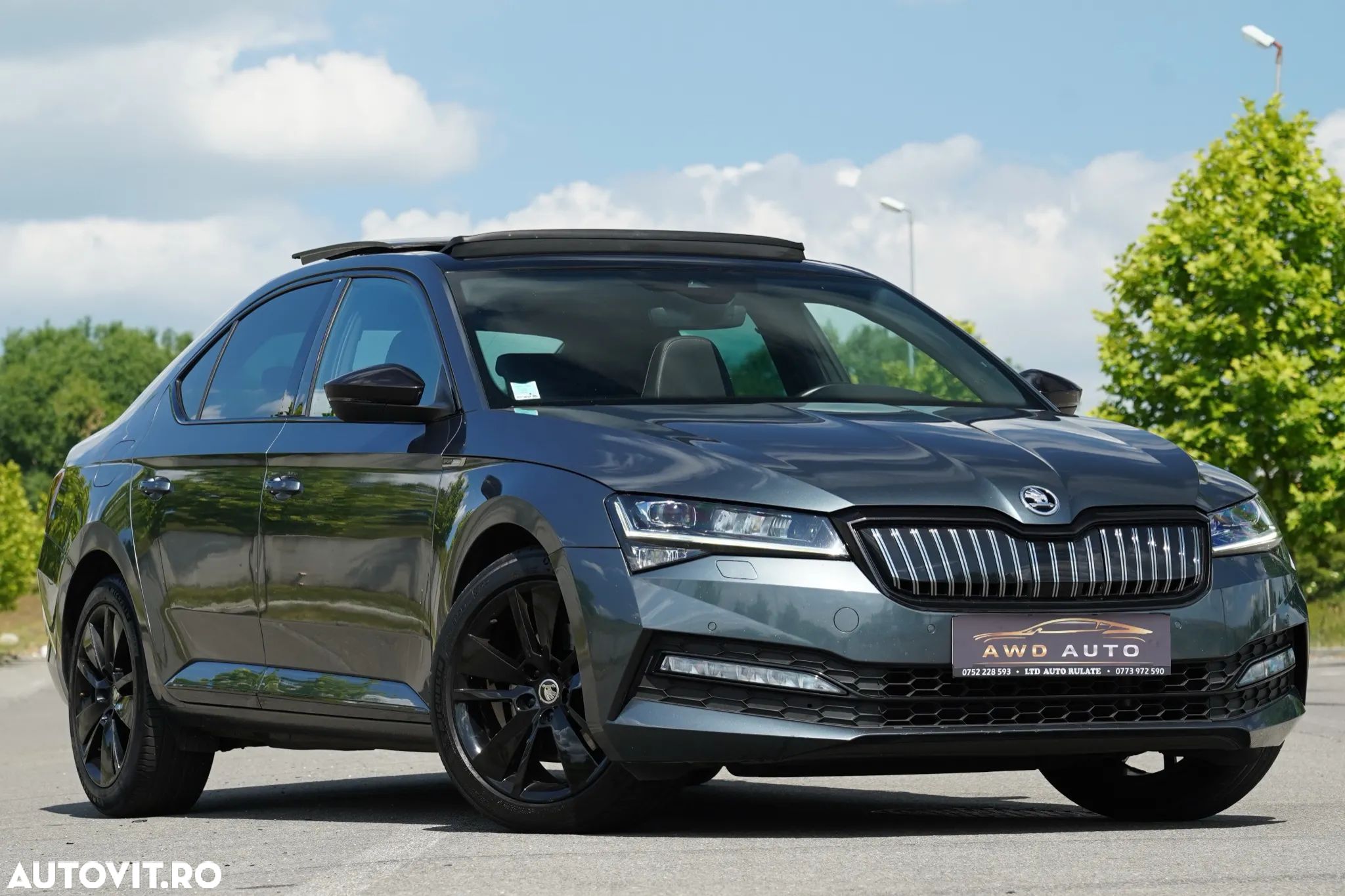 Skoda Superb 1.4 TSI iV DSG Sportline - 1