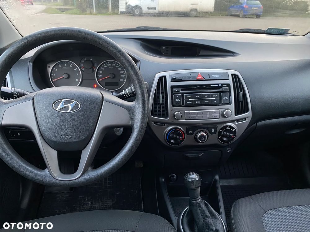 Hyundai i20 - 11