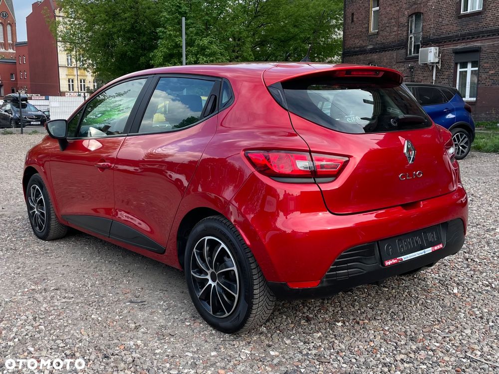 Renault Clio - 10