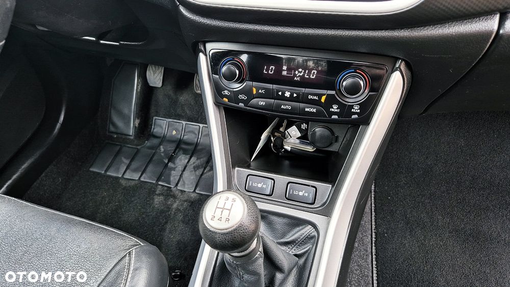 Suzuki SX4 S-Cross 1.6 VVT 4x2 limited+ - 37