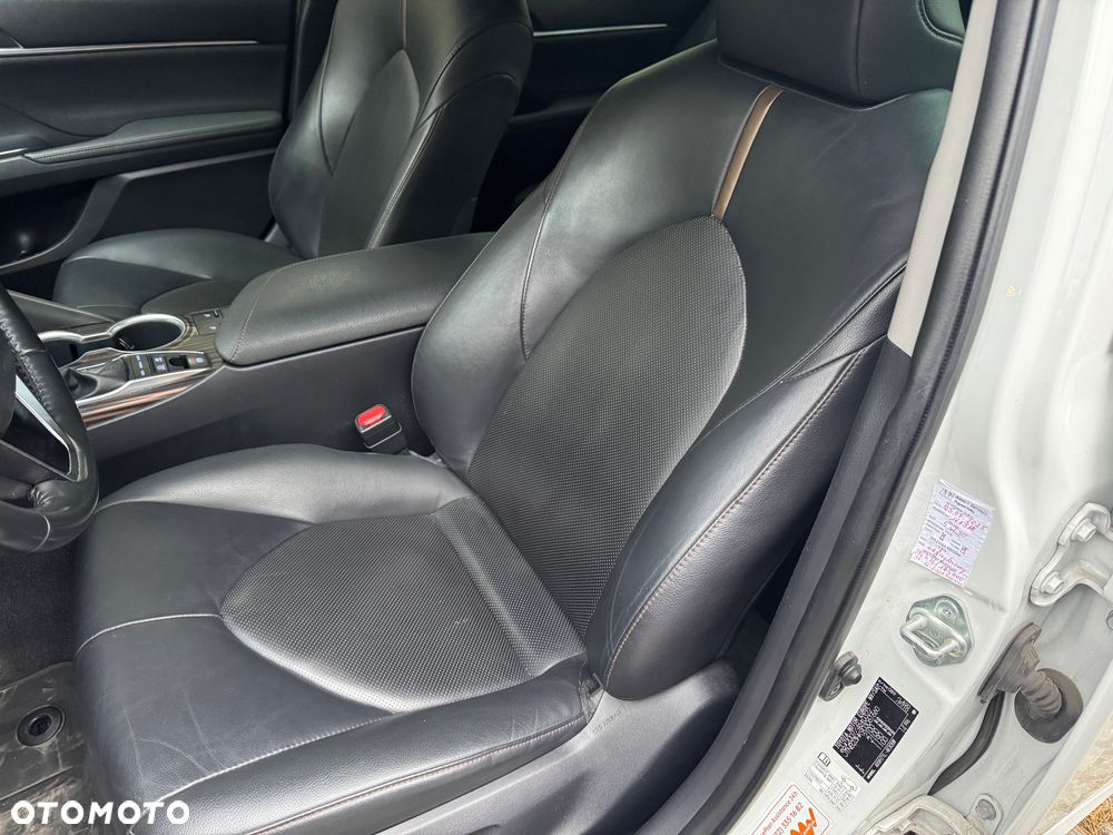 Toyota Camry 2.5 Hybrid Executive CVT - 15