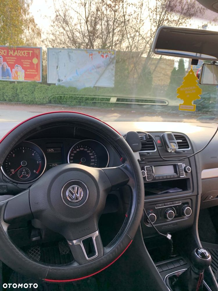 Volkswagen Golf - 8