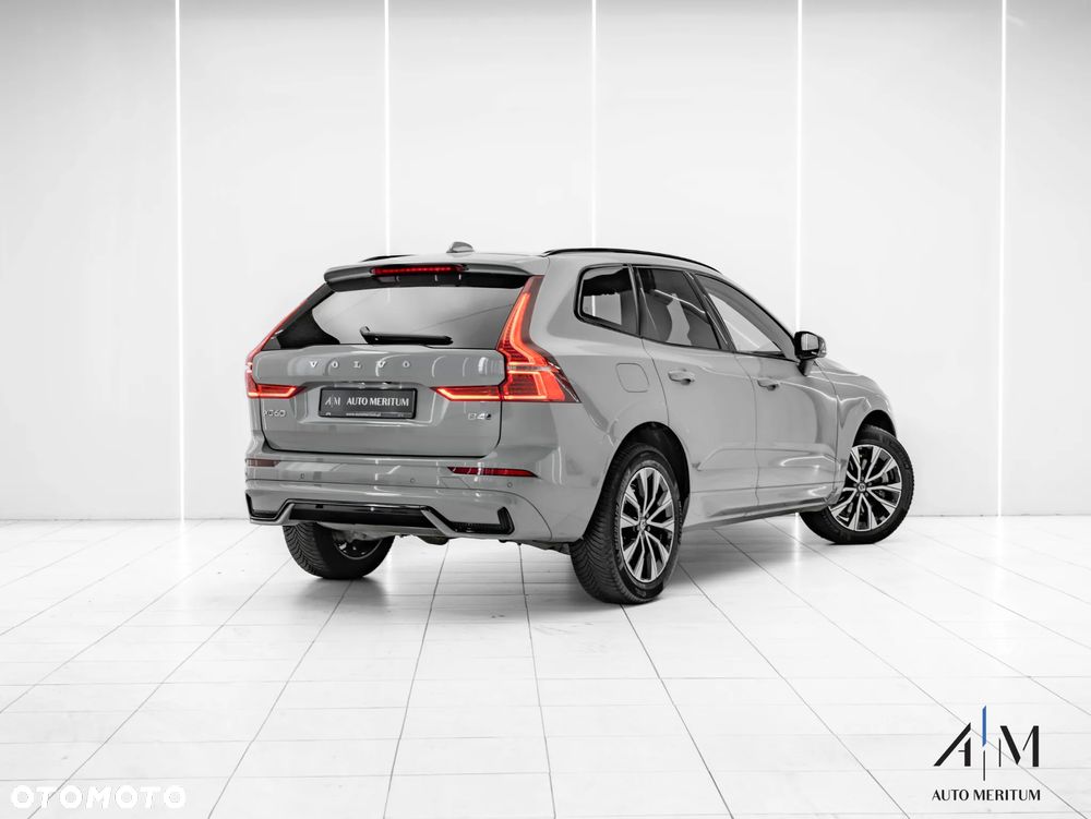 Volvo XC 60 B4 D AWD Plus Dark - 5