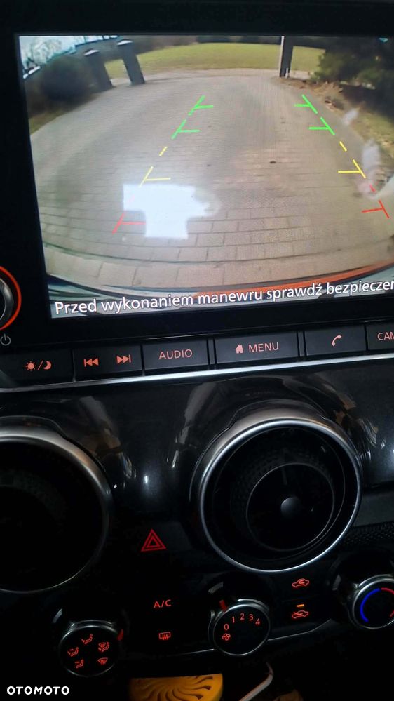 Nissan Juke 1.0 DIG-T N-Connecta - 10