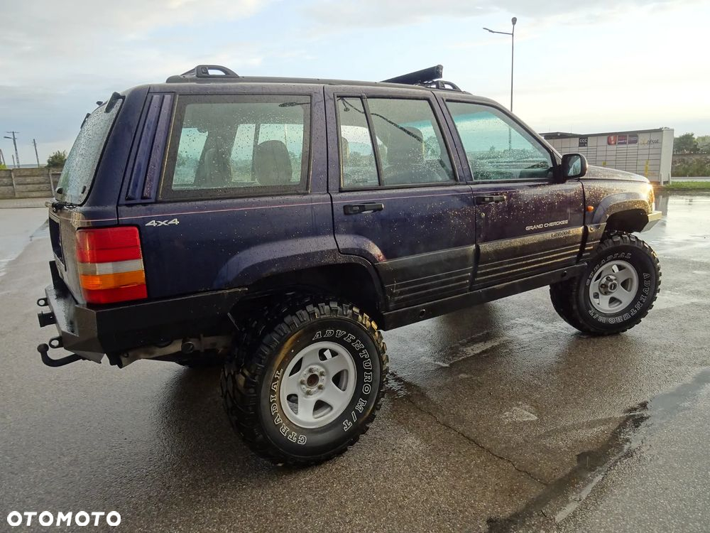 Jeep Grand Cherokee 4.0 Laredo - 26