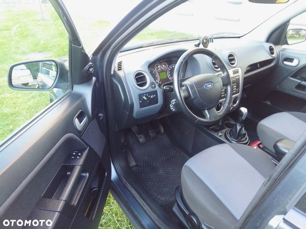 Ford Fusion 1.4 TDCI + - 8