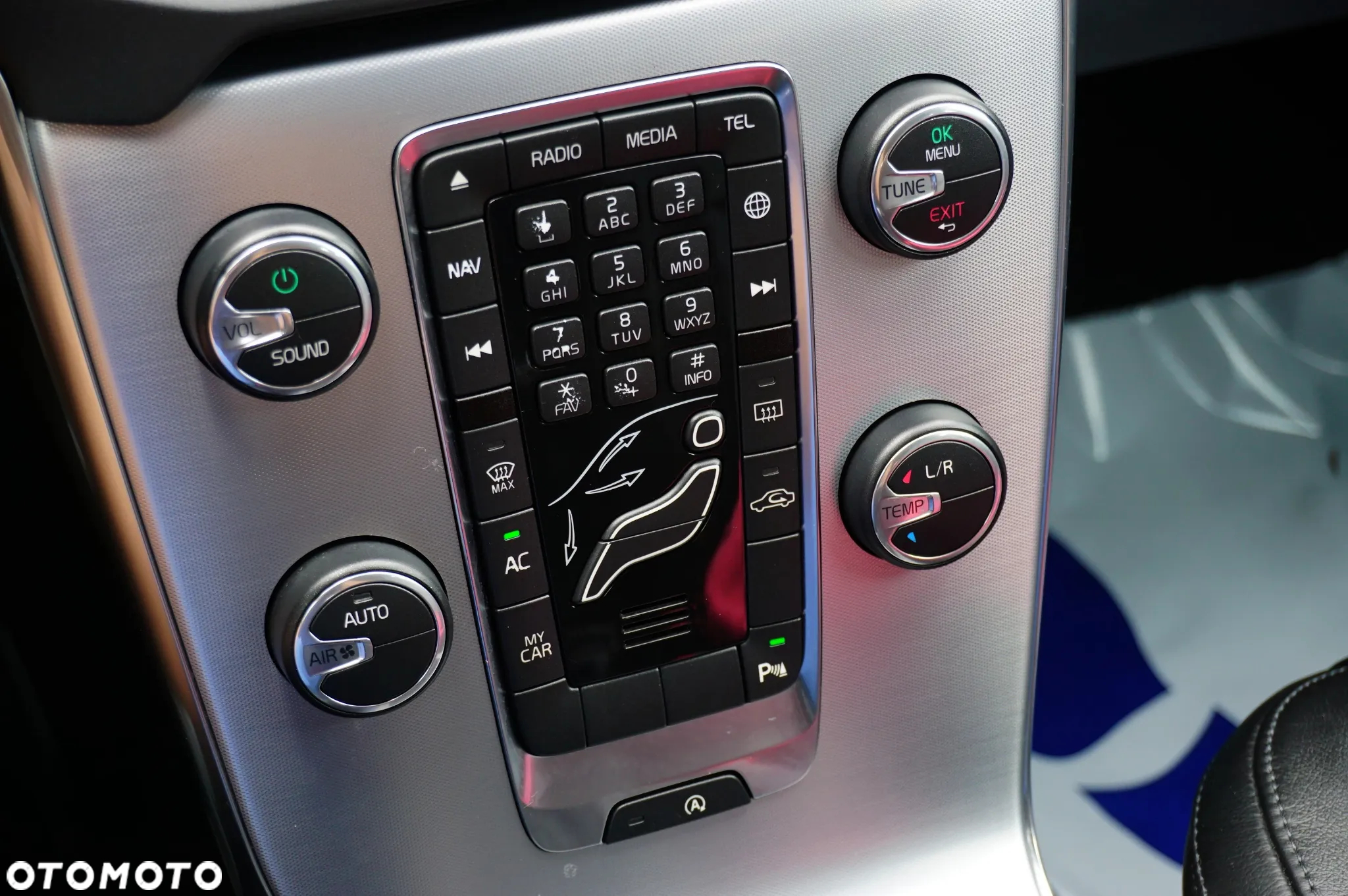Volvo V40 D2 Inscription - 35