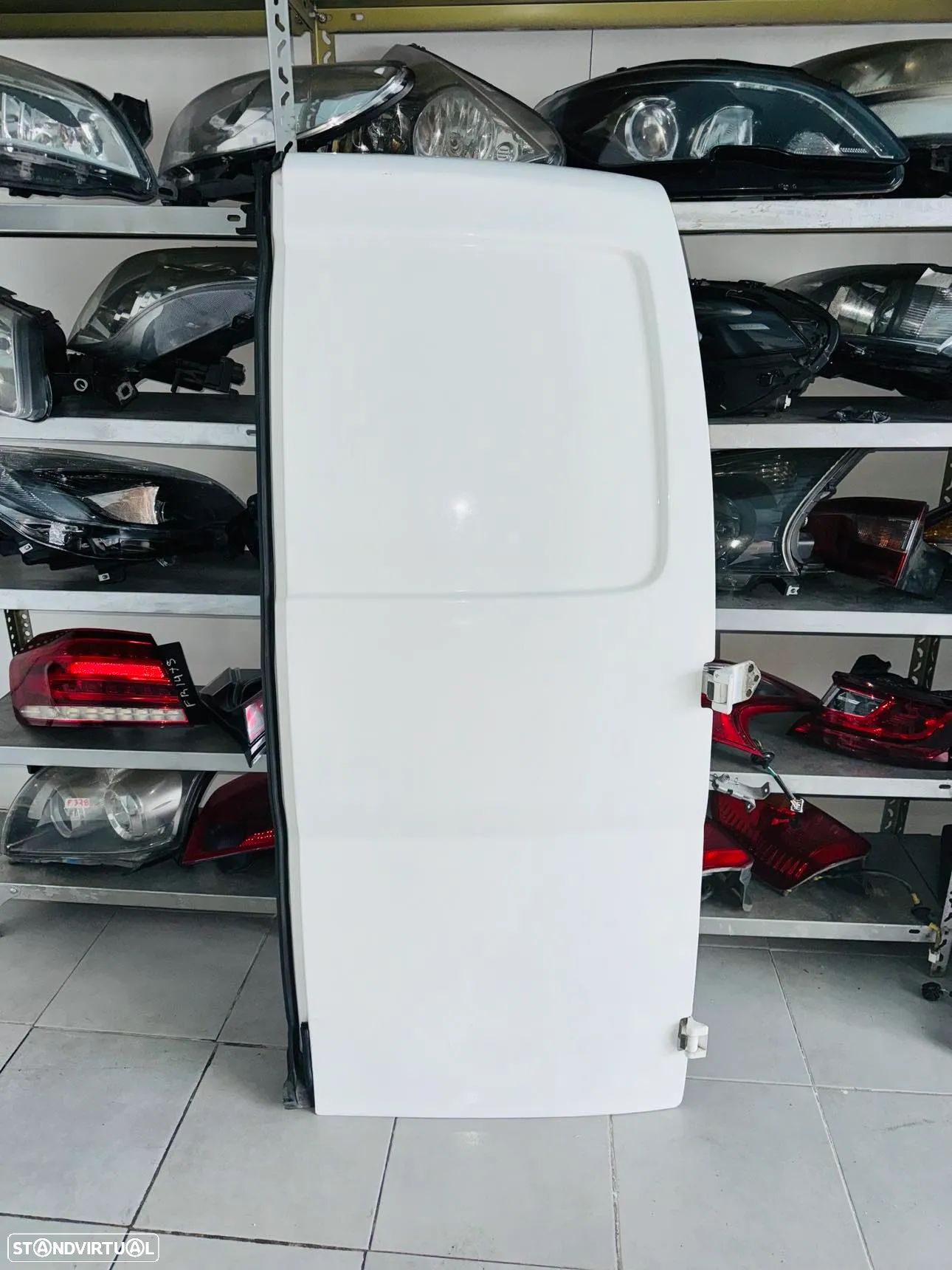 Porta Trás Direita Nissan NV200 - 2017 / 2024 - 1