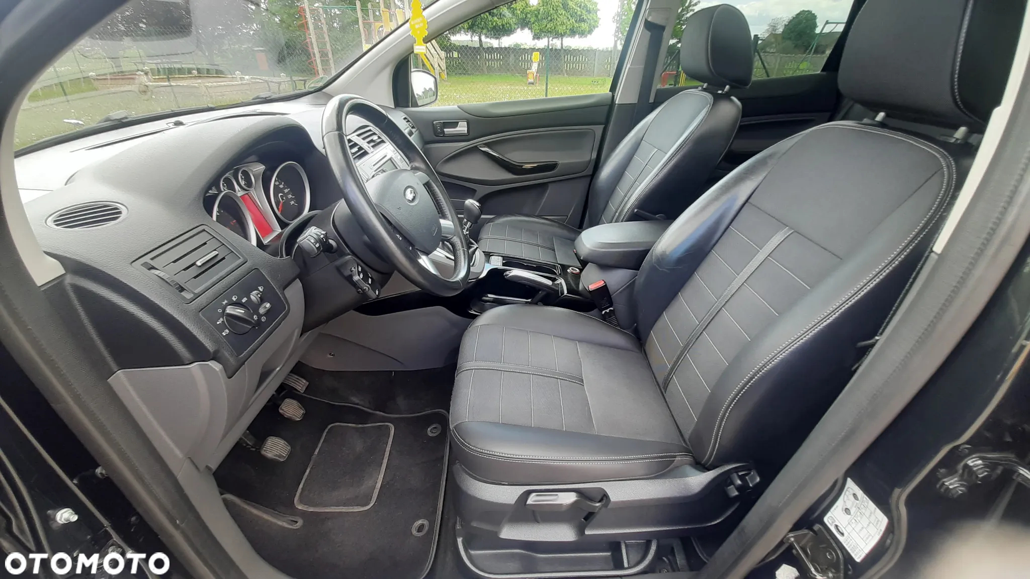 Ford Kuga 2.0 TDCi 4WD Titanium - 28