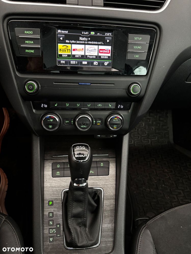 Skoda Octavia Scout 2.0 TDI 4x4 DSG - 19