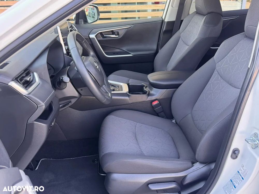 Toyota RAV4 - 12