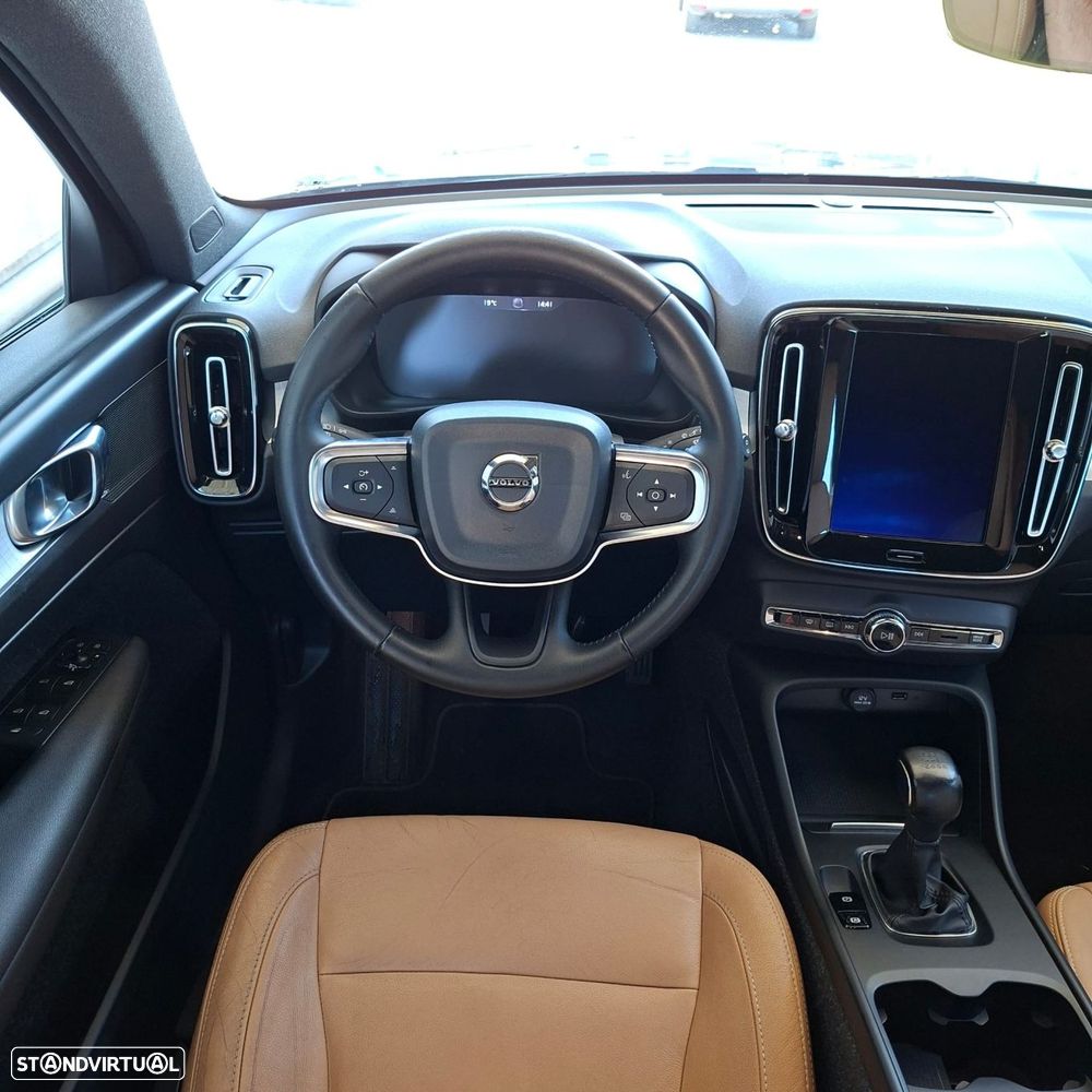 Volvo XC 40 1.5 T3 Momentum - 16