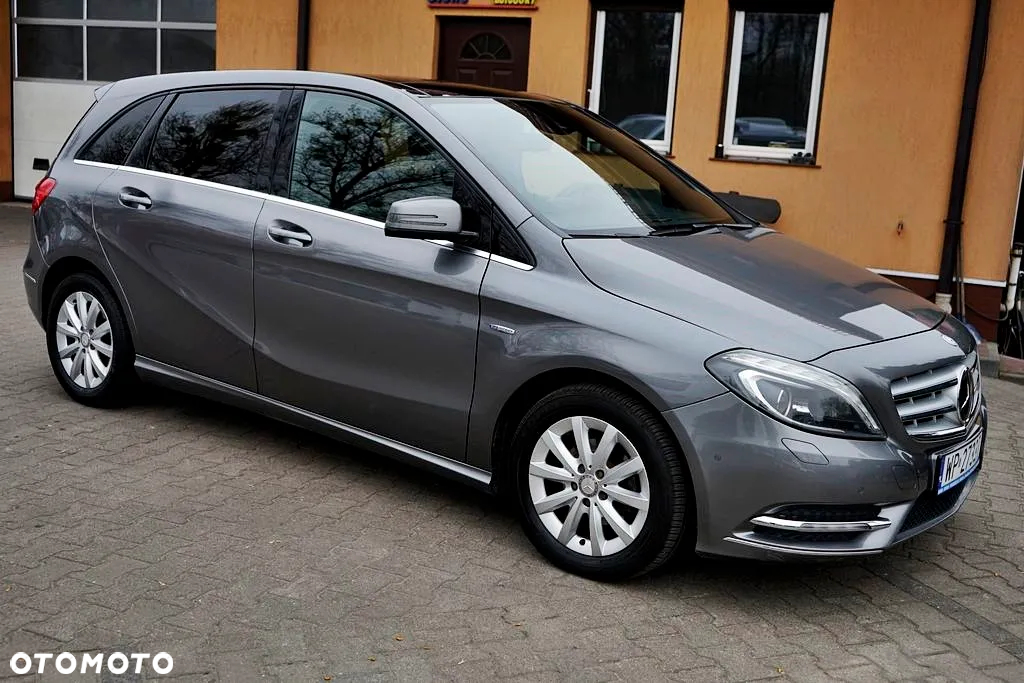 Mercedes-Benz Klasa B 180 CDI (BlueEFFICIENCY) - 14