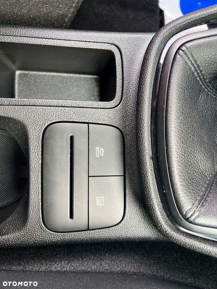 Ford Fiesta 1.1 S&S COOL&CONNECT - 20