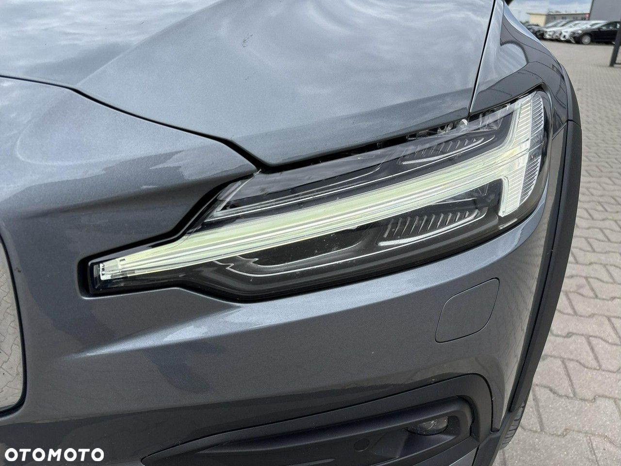 Volvo V60 Cross Country - 9