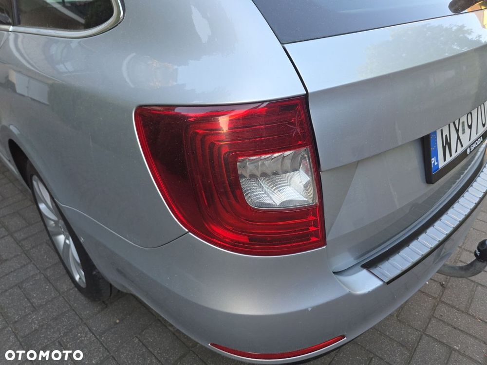 Skoda Superb 2.0 TDI 4x4 Elegance DSG - 4