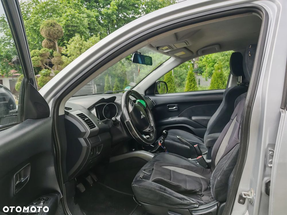 Mitsubishi Outlander 2.0 DID Instyle - 16