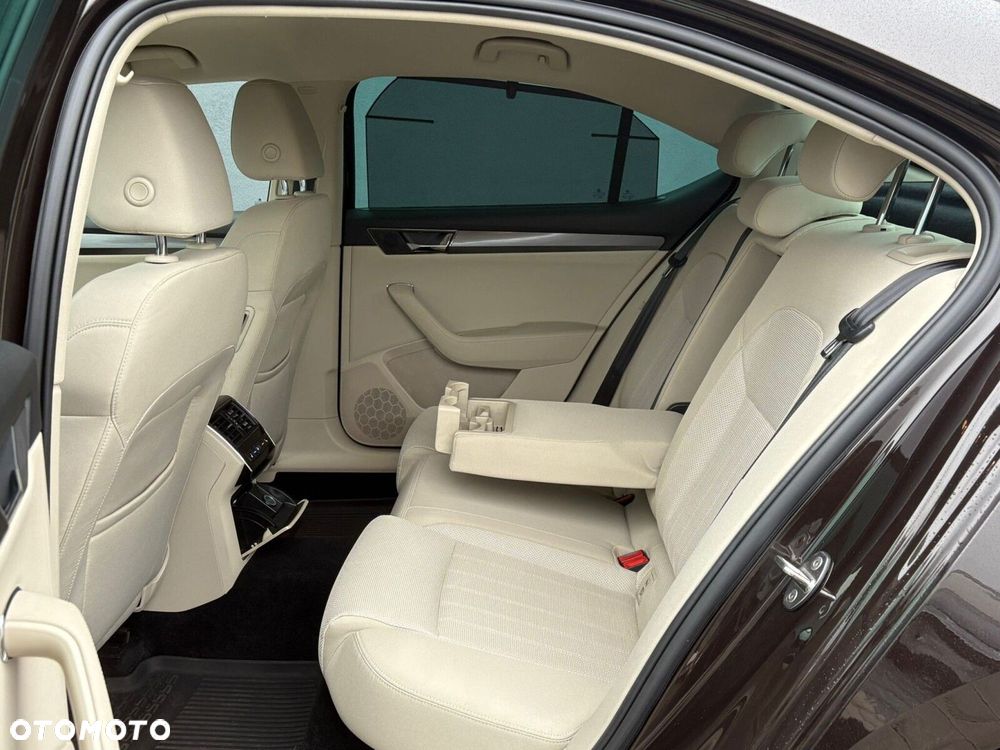 Skoda Superb 2.0 TDI SCR Style DSG - 14