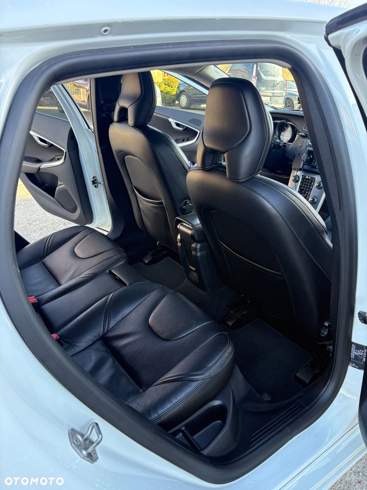 Volvo V40 D3 Geartronic Inscription - 18