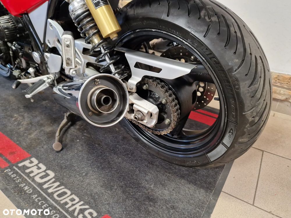 Yamaha XJR - 21