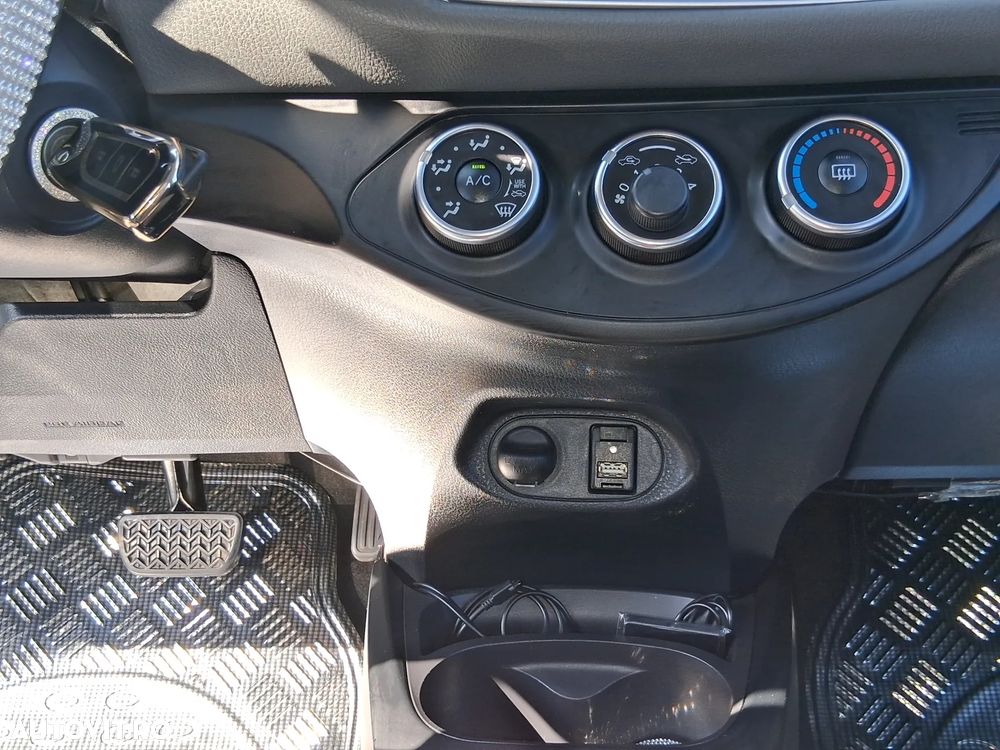 Toyota Yaris - 8