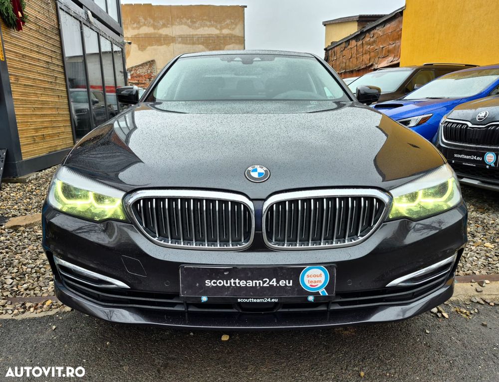 BMW Seria 5 520i Aut. Luxury Line - 9