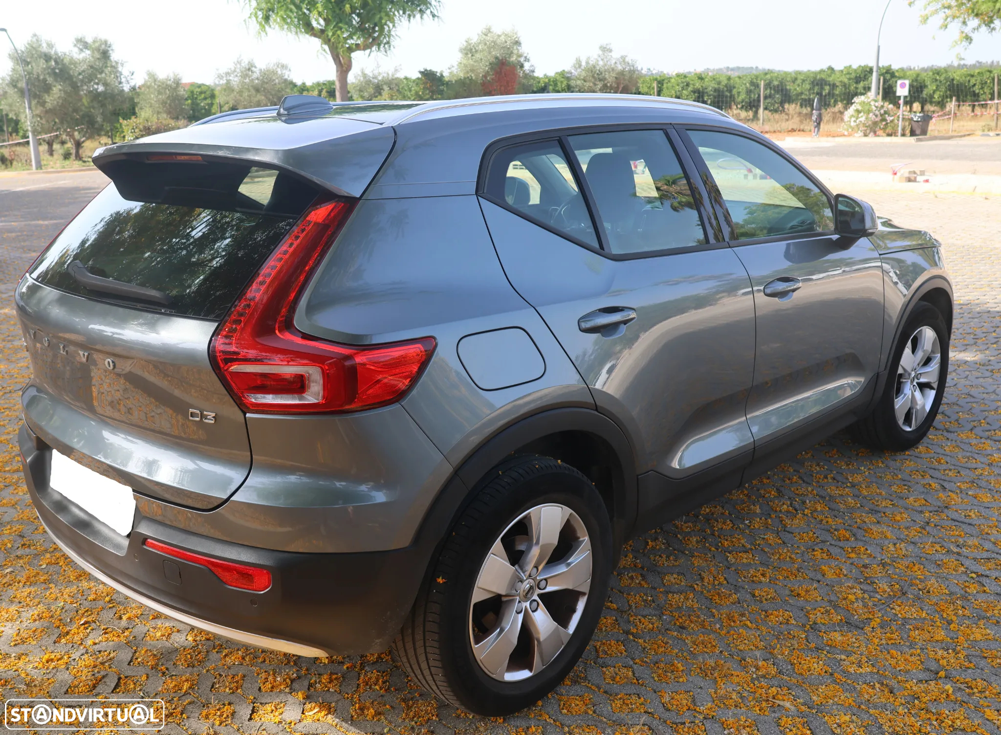 Volvo XC 40 2.0 D3 Momentum Geartronic - 7