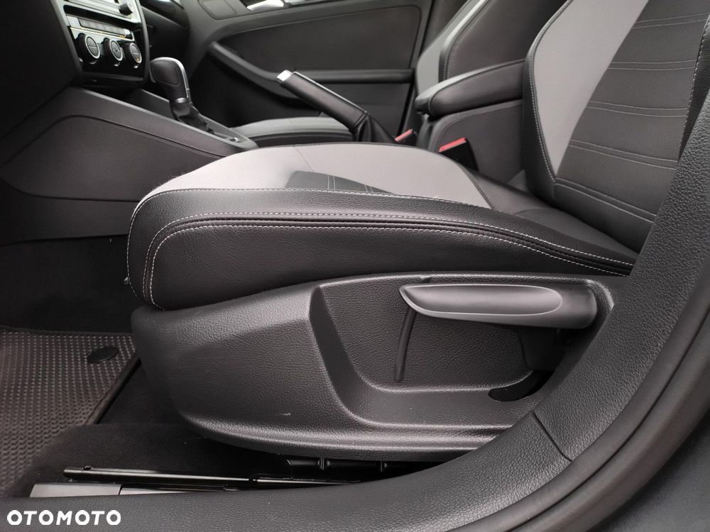 Volkswagen Jetta 1.4 TSI BMT Highline DSG - 24