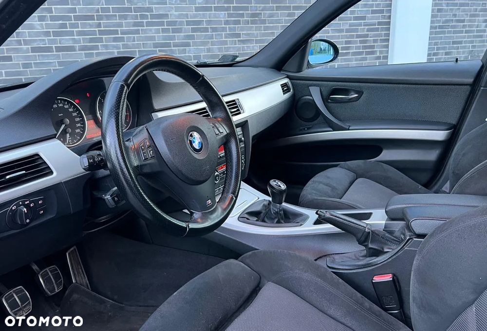 BMW Seria 3 320d - 10