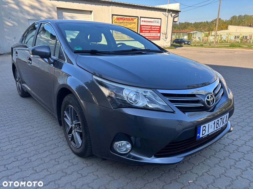 Toyota Avensis 2.0 D-4D Luna - 1