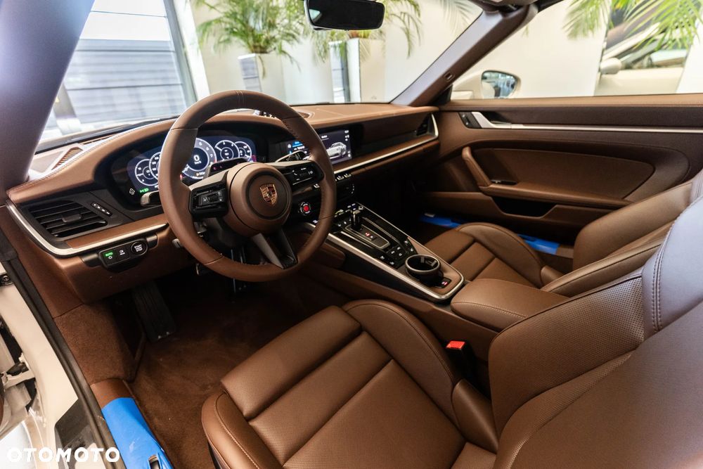 Porsche 911 Carrera 4S - 9