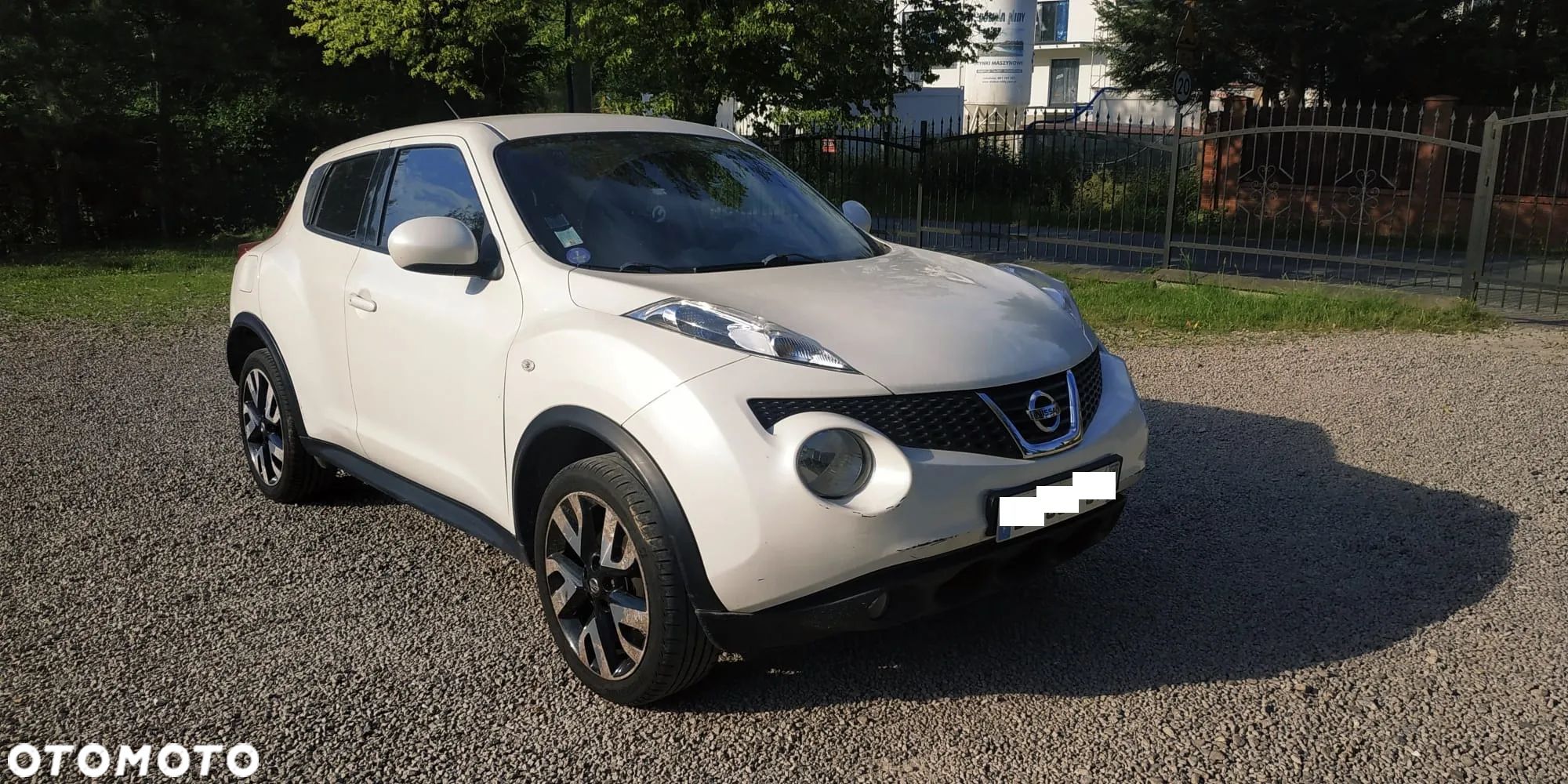 Nissan Juke 1.6 CVT Shiro - 1