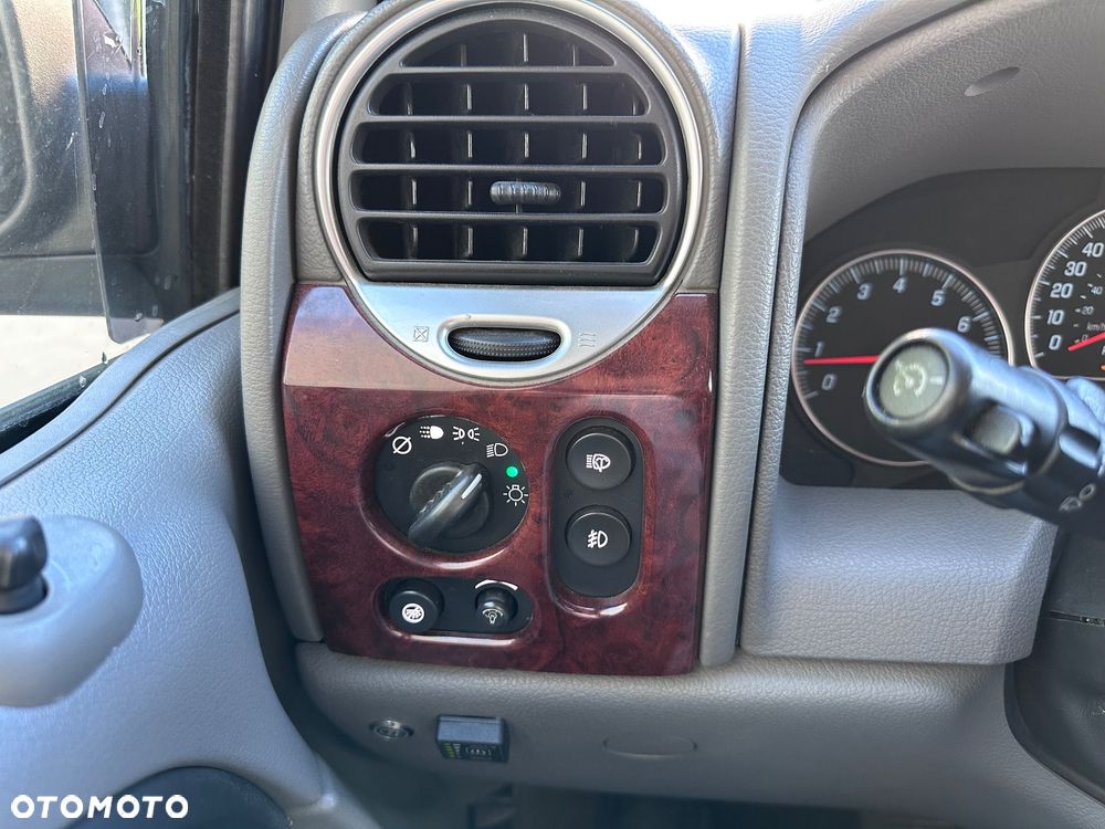 GMC Envoy - 19