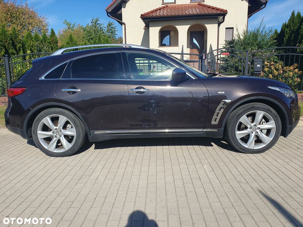 Infiniti FX - 4