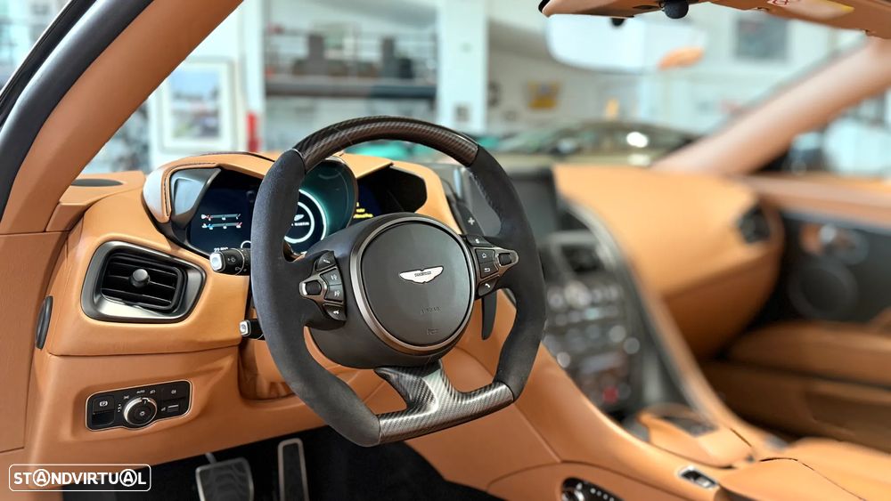Aston Martin DBS Volante Superleggera - 23