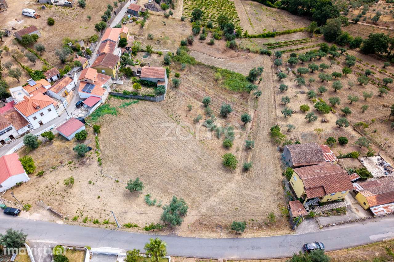 Terreno misto c/ 2100 m2 sendo 625 m2 urbanos | V.N.Poiares - Grande imagem: 3/22
