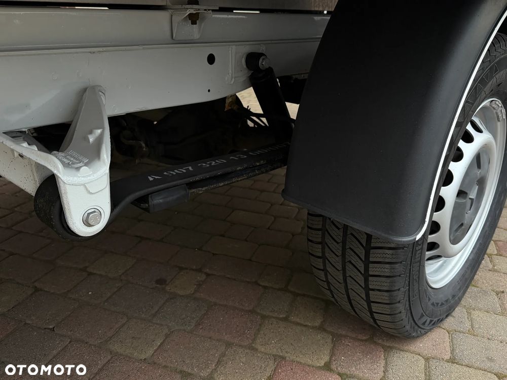 Mercedes-Benz Sprinter 3,0 319 Izoterma Winda - 16