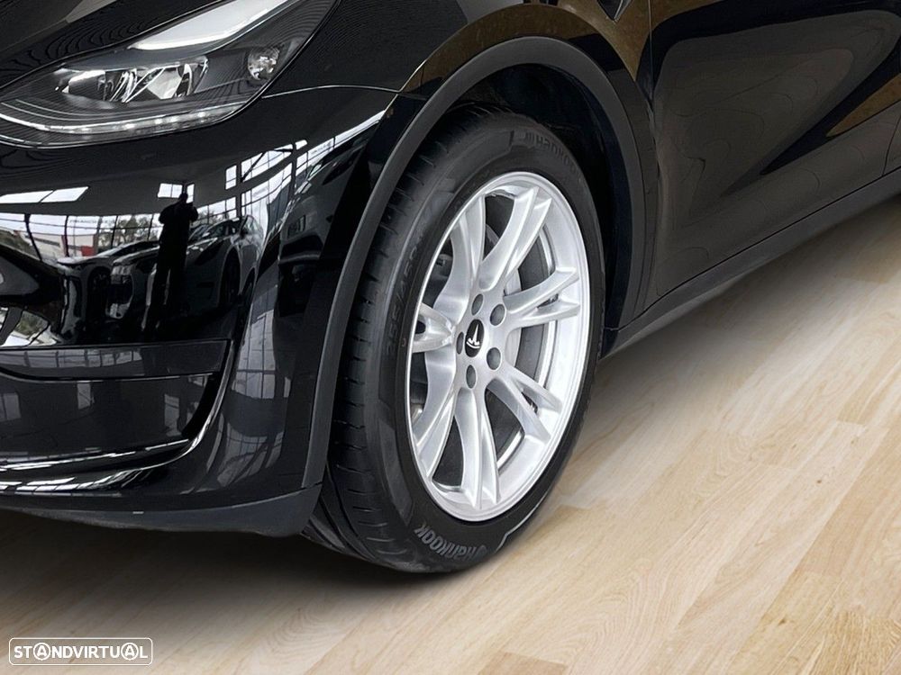 Tesla Model Y Standard - 12