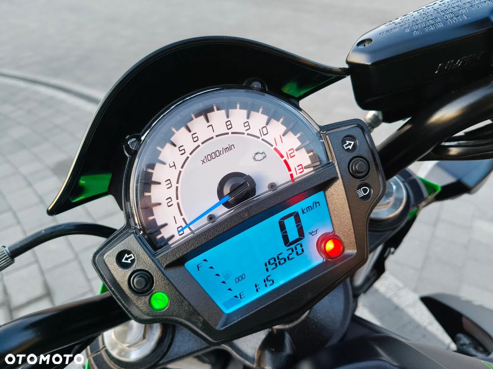 Kawasaki ER - 22
