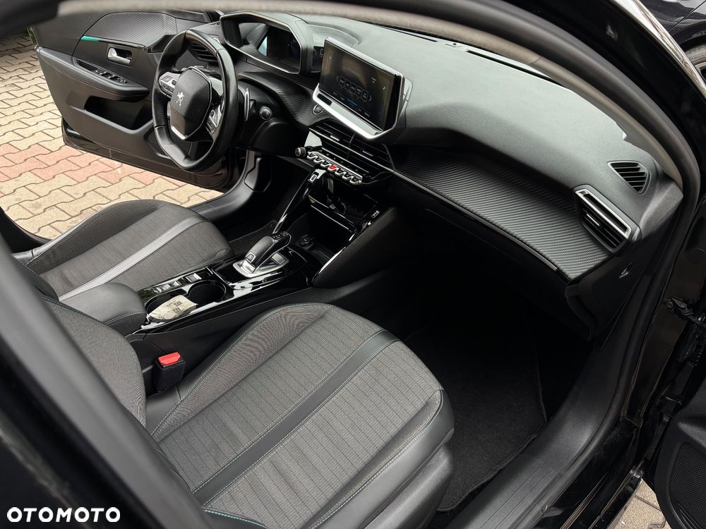 Peugeot 208 PureTech 100 EAT8 Allure - 20
