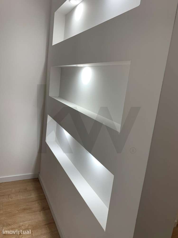 T2 Remodelado c/ arrecadação Odivelas - Grande imagem: 4/6