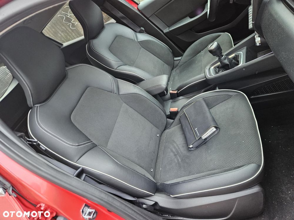 Renault Clio TCe 100 EDITION ONE - 16