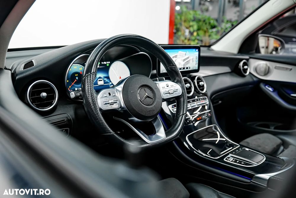 Mercedes-Benz GLC 300 de 4Matic 9G-TRONIC AMG Line Plus - 16