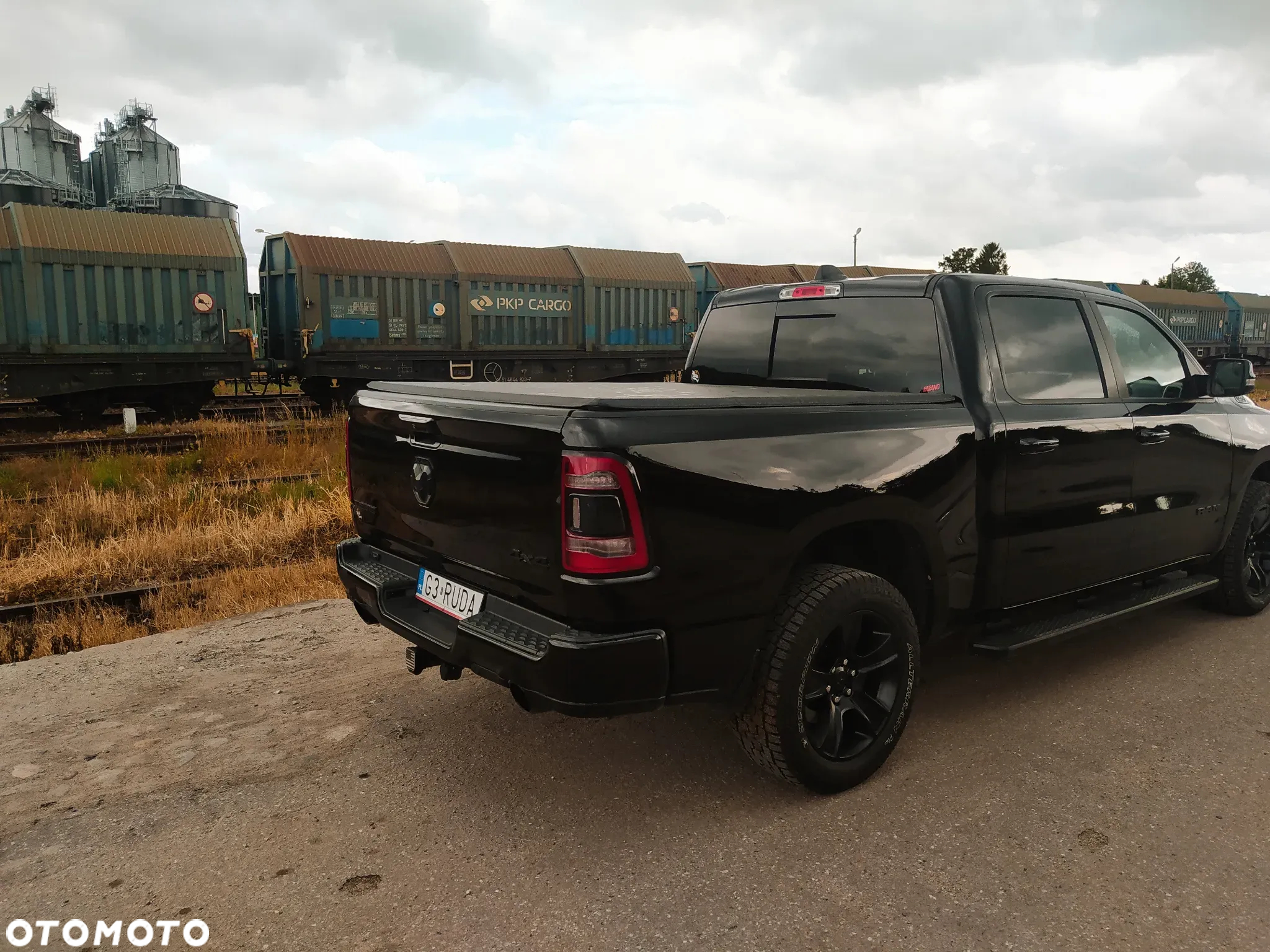 RAM 1500 Crew Cab Shortbed Bighorn - 11
