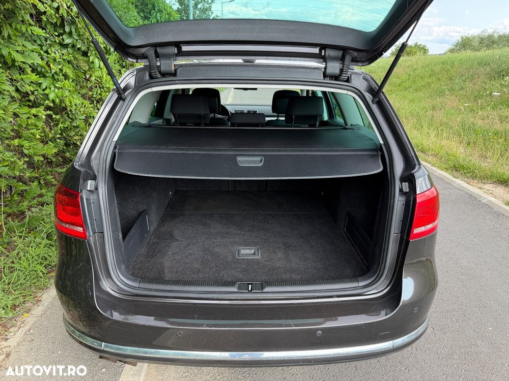 Volkswagen Passat 2.0 TDI DSG BlueMotion Technology Comfortline - 12