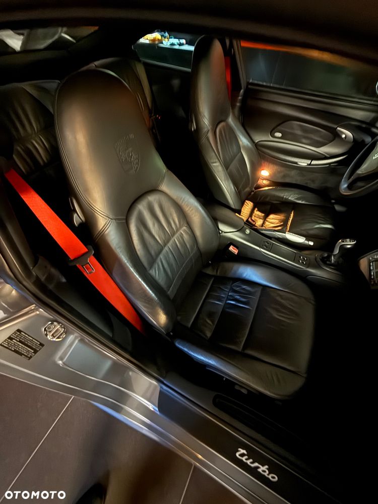 Porsche 911 - 34