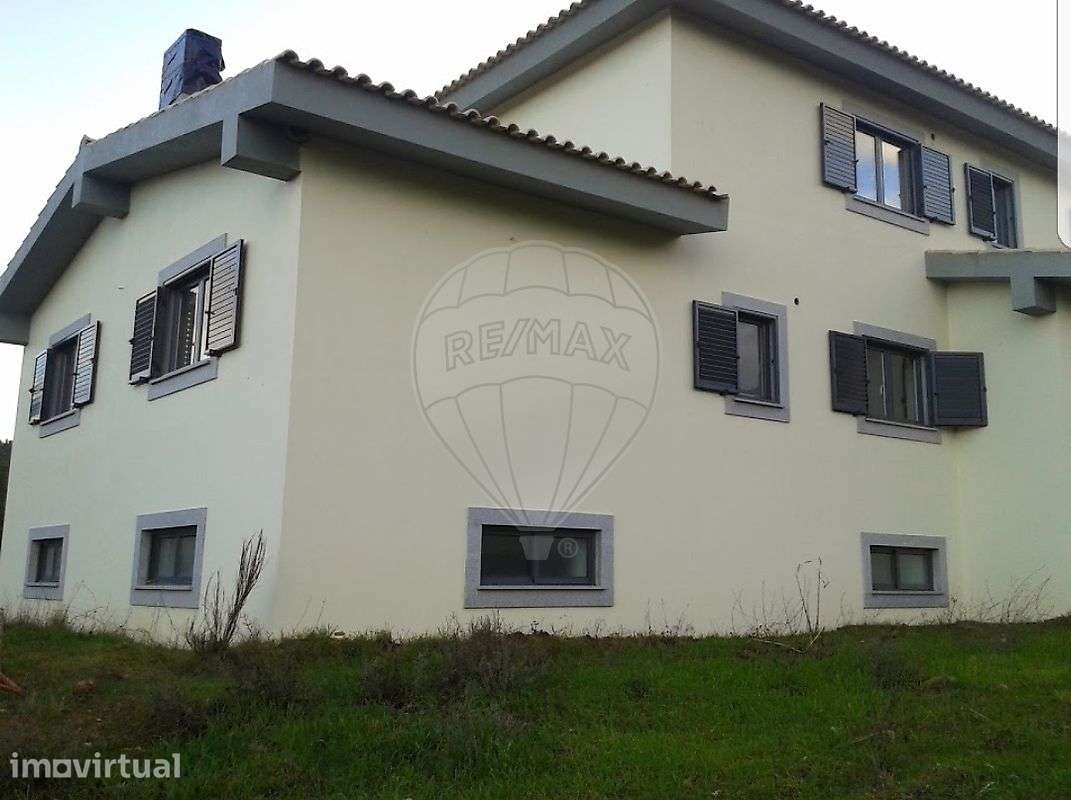 Moradia T7 para venda - Grande imagem: 2/26